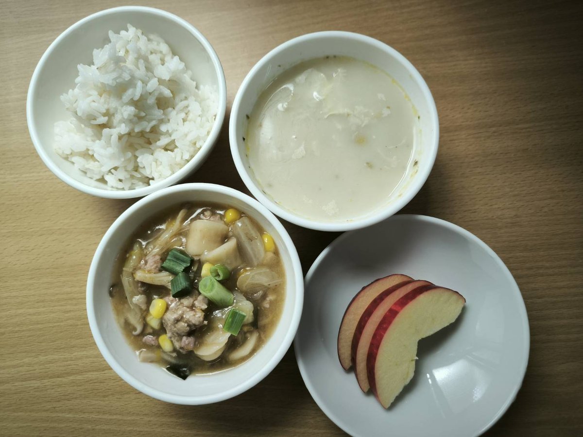 什錦燴飯/玉米濃湯/季節水果