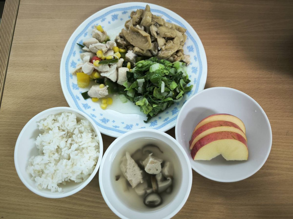 薑絲麵腸/彩椒雞肉片/香菇肉羹湯/胚芽米飯/時蔬青菜/季節水果