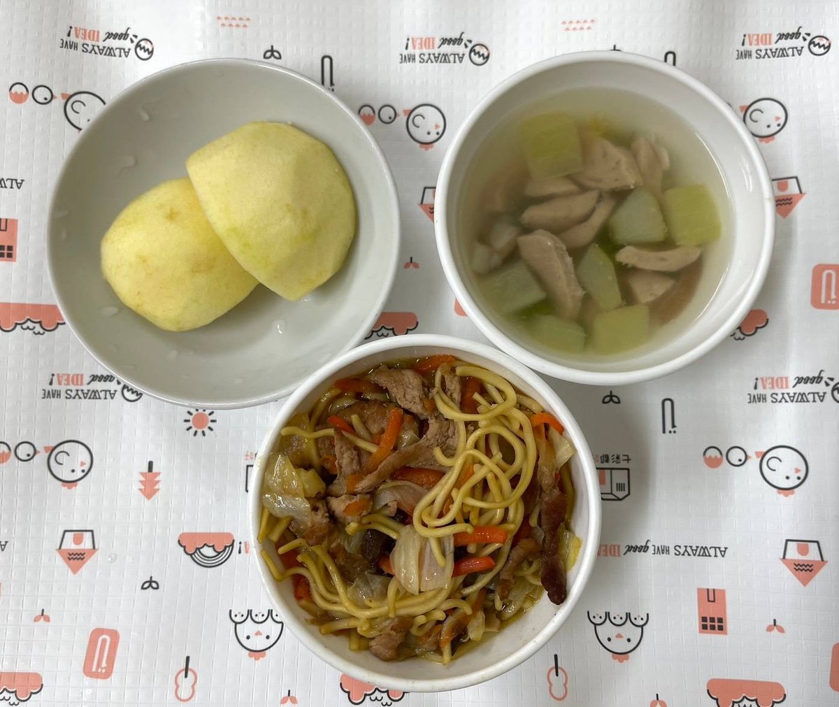 紅蔥拌麵/芹菜貢丸湯/季節水果