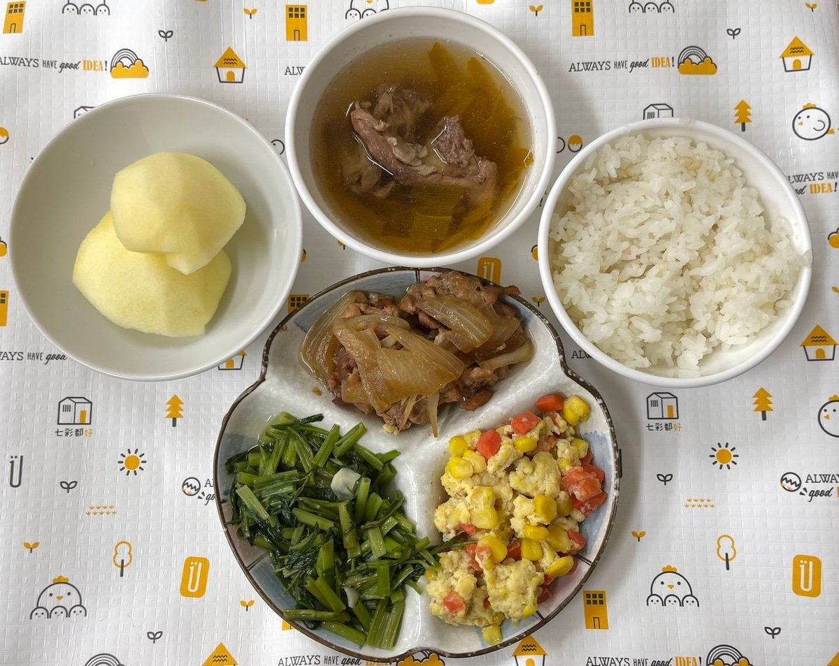 洋蔥肉絲/玉米炒蛋/金針排骨湯/胚芽米飯/時蔬青菜/季節水果
