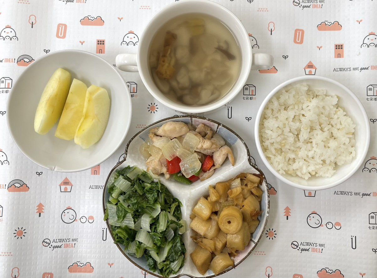 薑絲麵腸/青椒雞肉片/香菇肉羹湯/胚芽米飯/時蔬青菜/季節水果