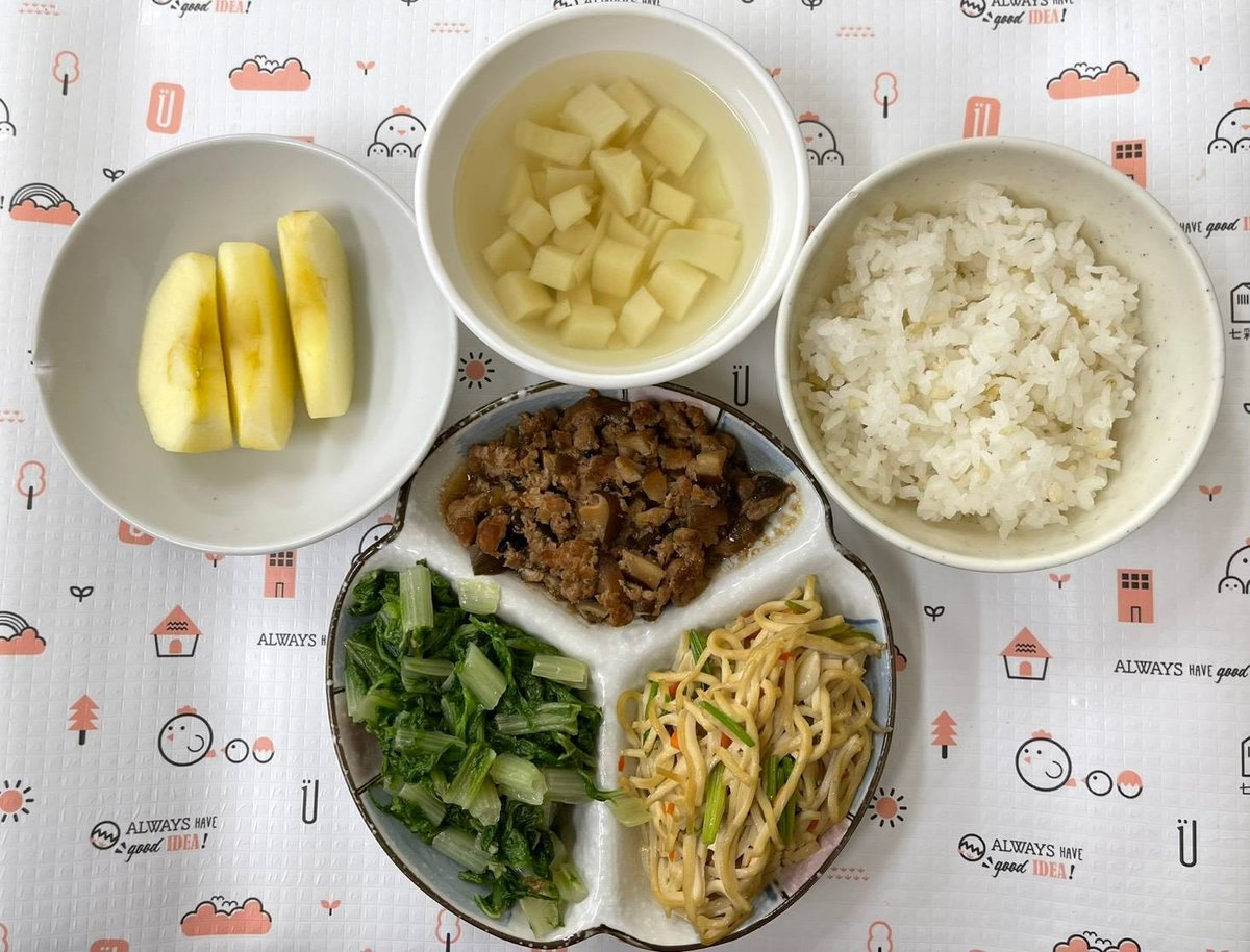 瓜仔肉/芹菜干絲/竹筍排骨湯/胚芽米飯/時蔬青菜/季節水果