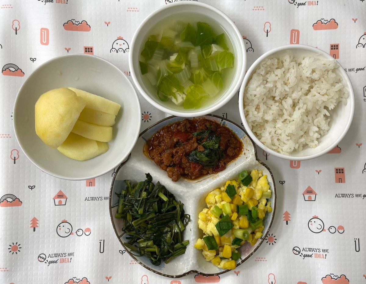 打拋豬/蔥花蛋/青菜豆腐湯/胚芽米飯/時蔬青菜/季節水果