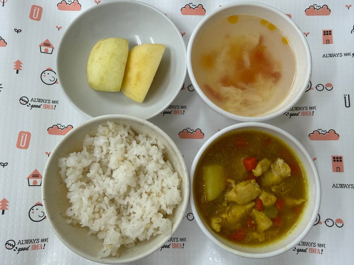 咖哩燴飯/番茄蛋花湯/水果