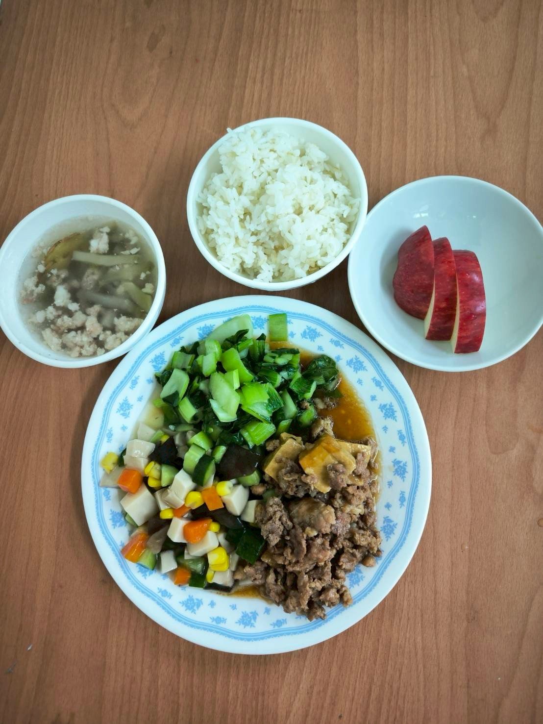 豆干滷肉/什錦杏鮑菇/胚芽米飯/時蔬青菜/榨菜肉絲湯/季節水果